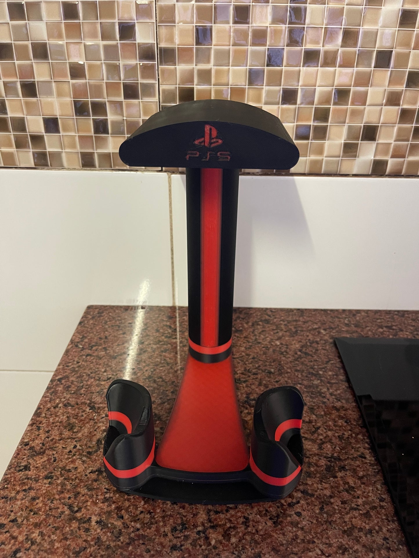 Suporte para headphones e comando da PS5